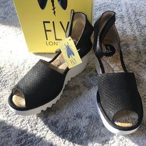 London Fly Sandal